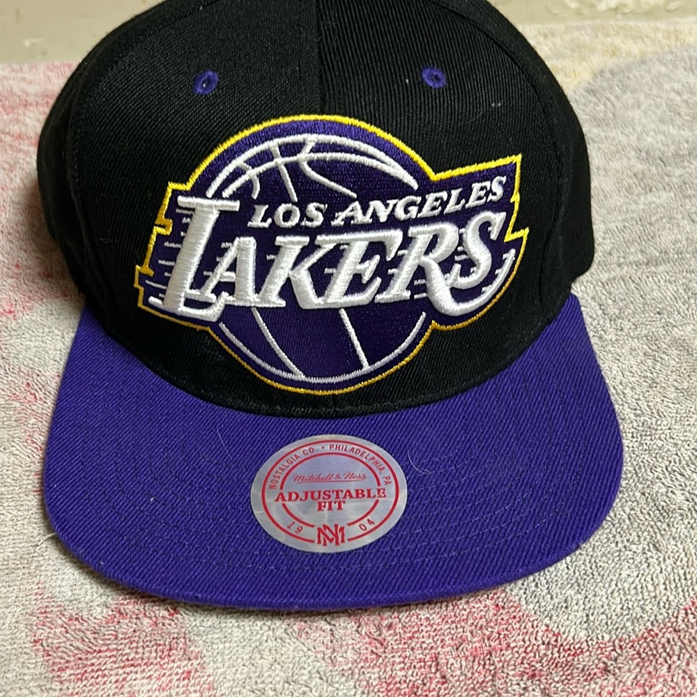 Men’s snap back cap